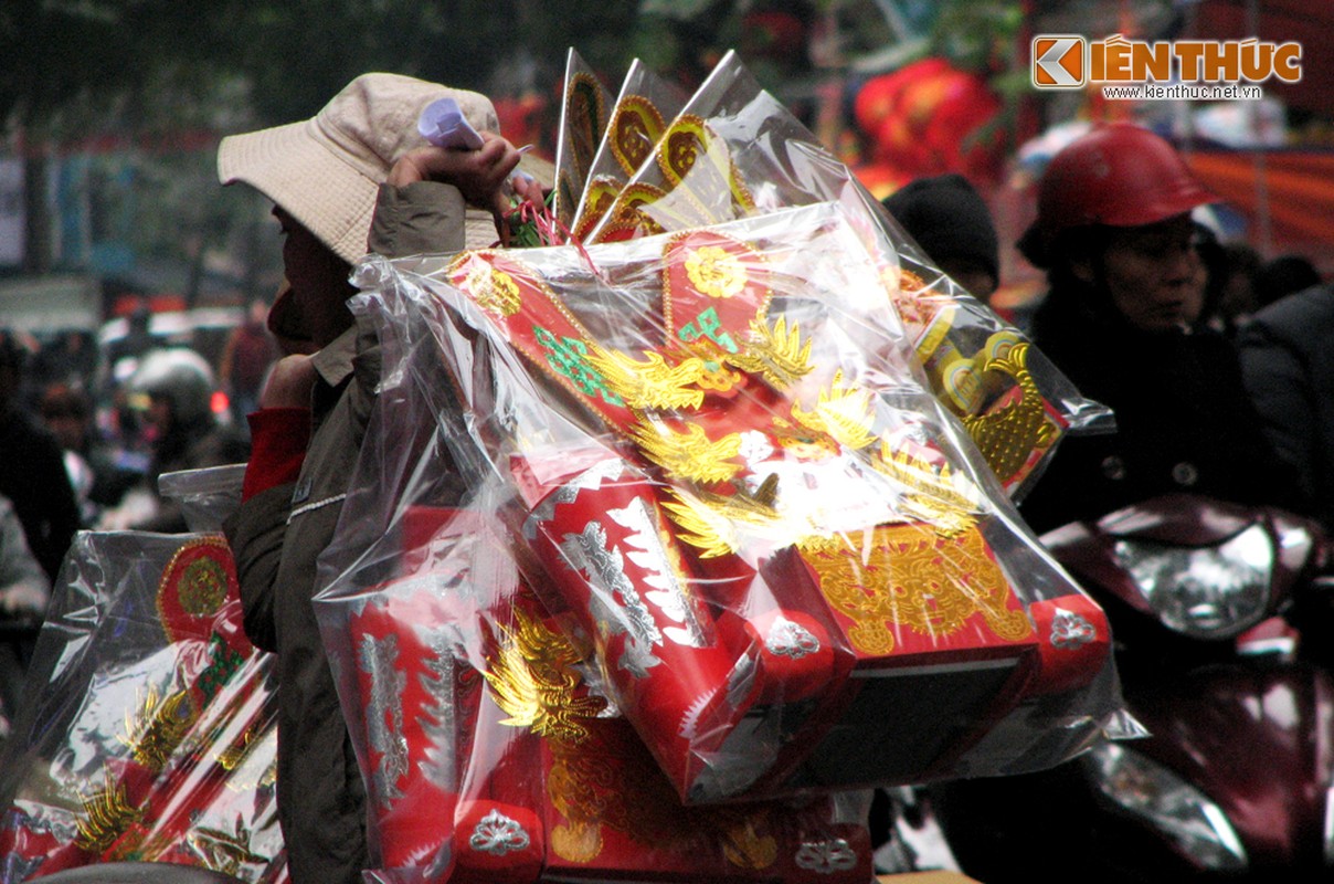 Nguoi dan Ha Noi doi mua ret sam le cung ong Tao-Hinh-6